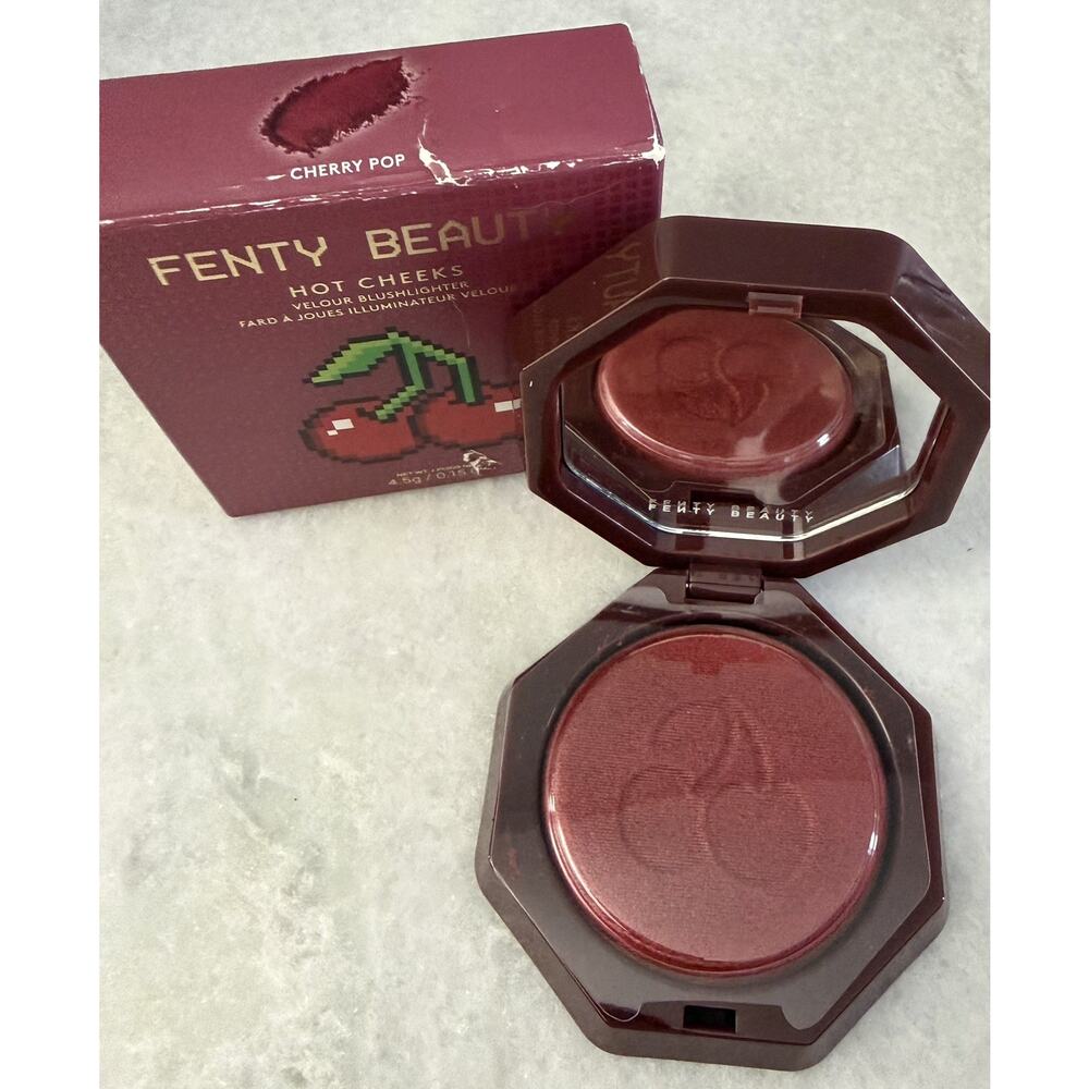 Fenty Beauty by Rihanna Cherry Pop Hot Cheeks Velour Blushlighter Cherriez Blush